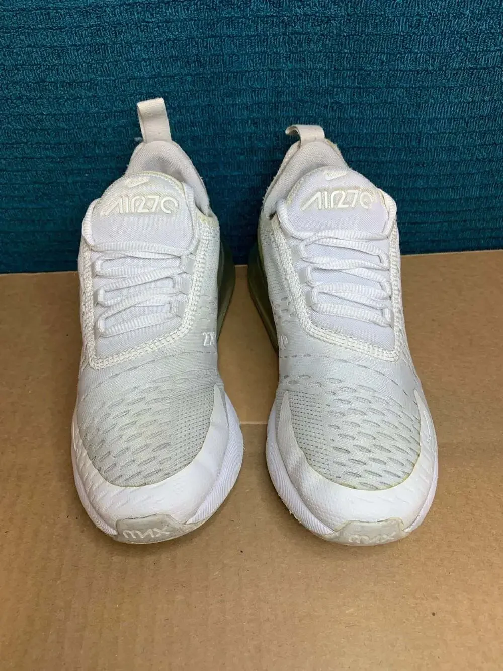 Nike Air Max 270 White Metallic Silver 943345-103 Youth Size 5Y